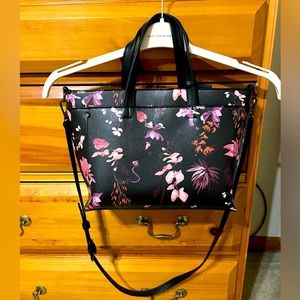 A new day floral cross body purse 🪴🌿